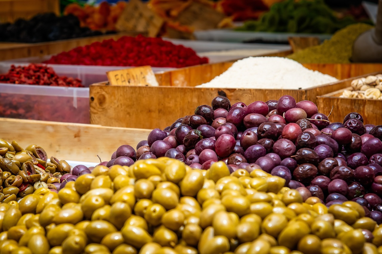 Avviso pubblico per la presentazione di progetti per lo svolgimento di manifestazioni commerciali a carattere straordinario di tipo enogastronomico e alla valorizzazione dei luoghi cittadini